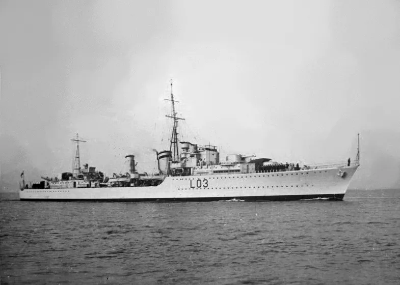 Britský torpédoborec HMS Cossack na moři